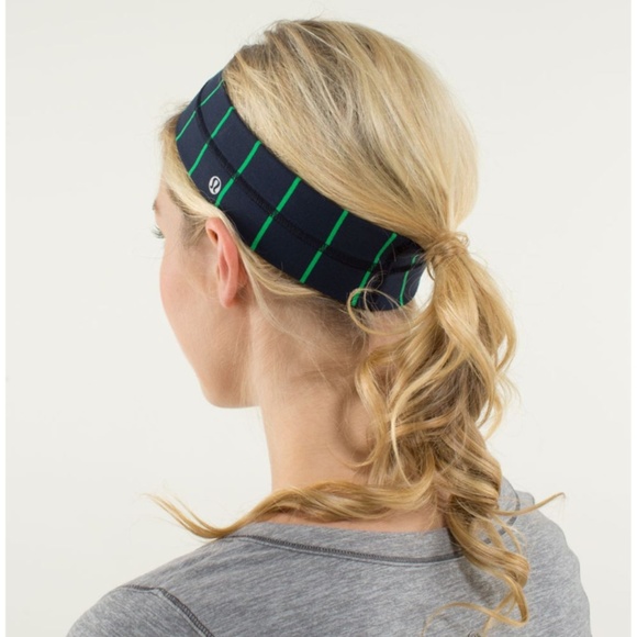 Lululemon Fly Away Tamer Headband - Picture 2 of 5
